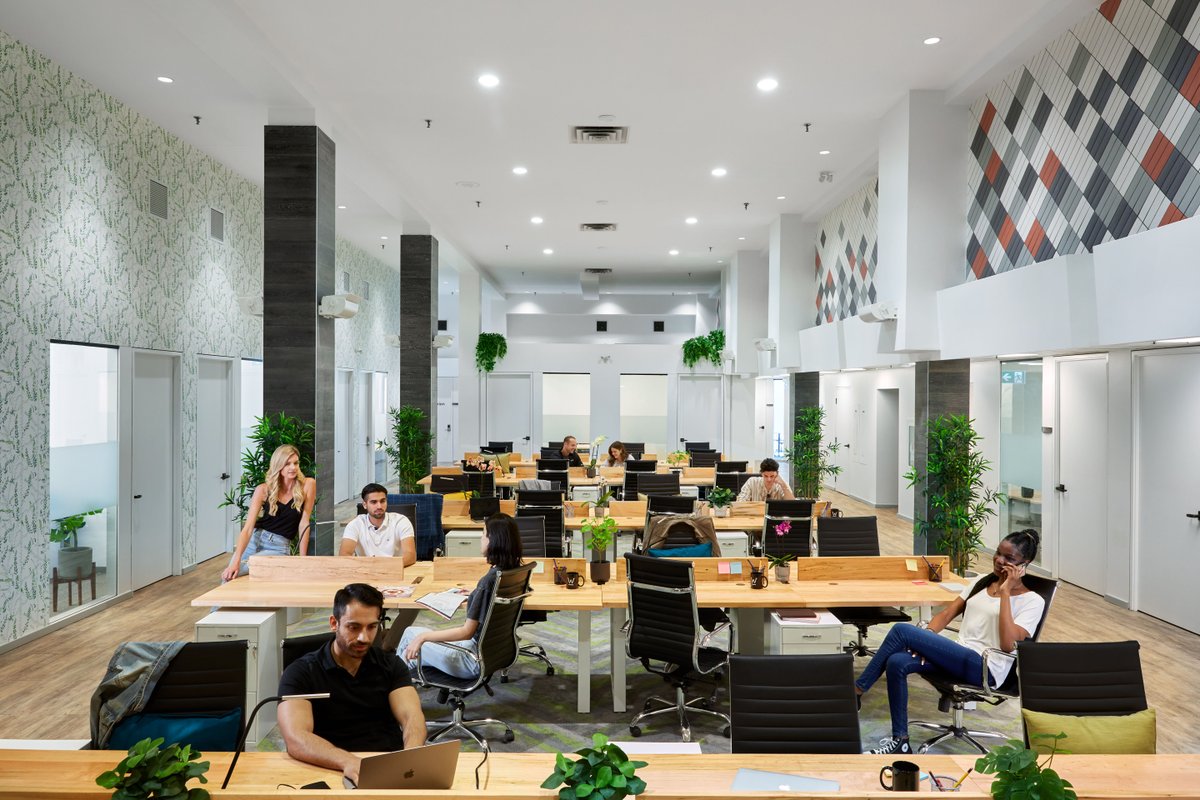 The hybrid model is here to stay. With our flexible options we make collaboration seamless, no matter the team’s size… Reach out today for flexible options your way! #WorkhausLife #CoworkingCommunity #Hybridwork #FlexibleOffices