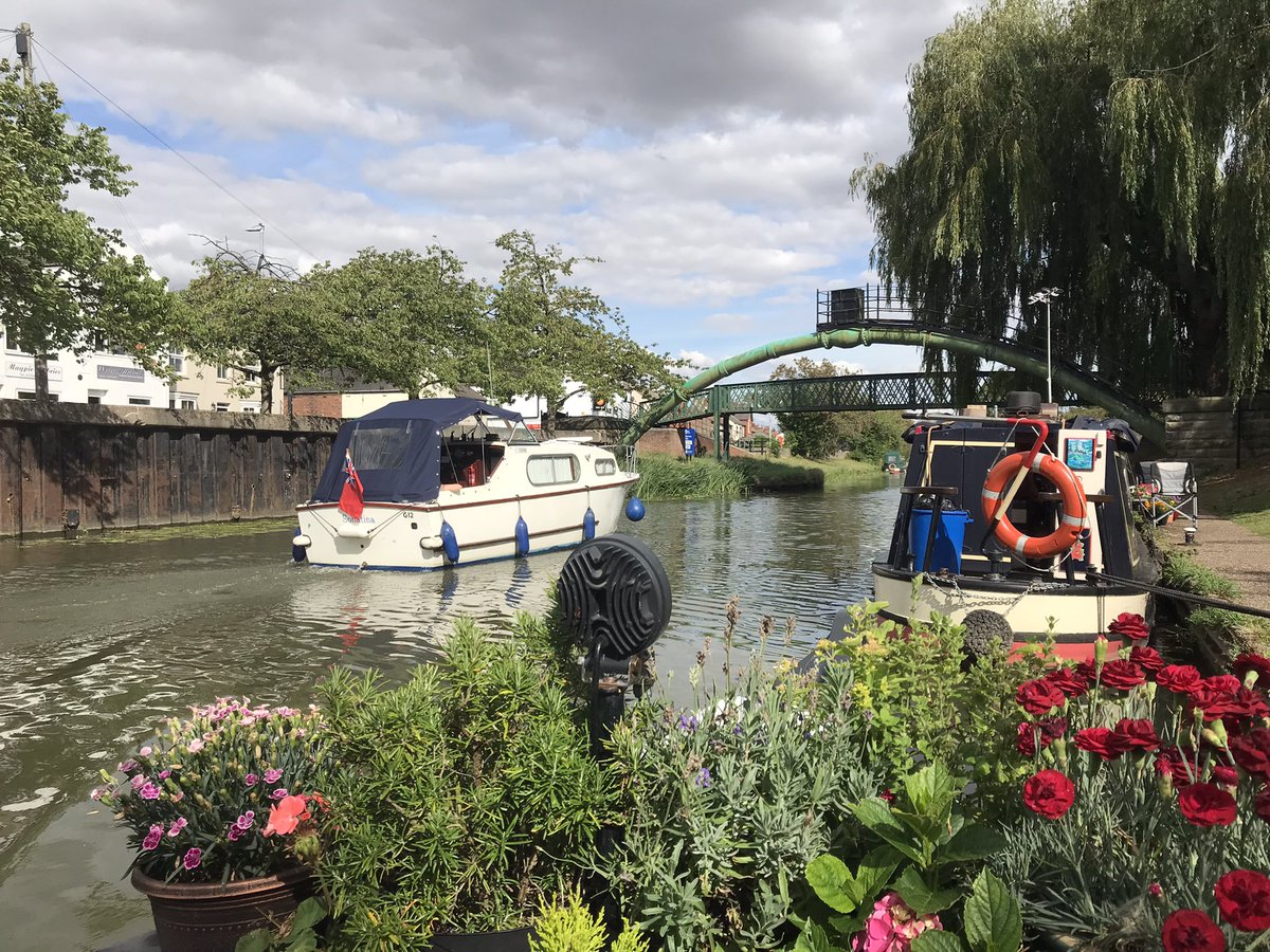 GeraghtyJanis's tweet photo. Lovely day here in #saxilby #boatthattweet #livesbetterbywater https://t.co/tcYyCSR4Aj