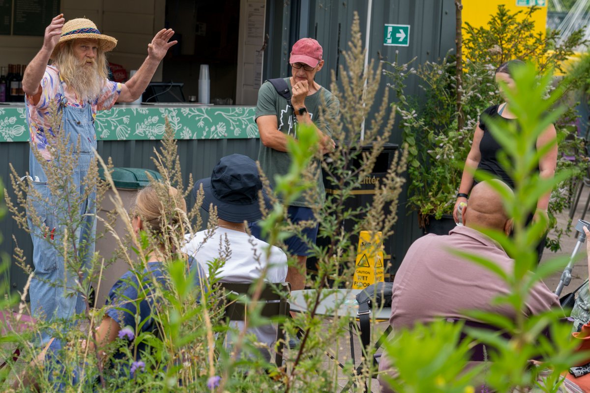 southbankcentre's tweet photo. "During lockdown the garden largely died... just look at it now..." 🌱🌿🌾🌼🌺🌳 Thank you to all who attended Head Garden Paul Pulford's tours, tastings &amp; plantings on our beautiful Roof Garden 

The garden is open for free for all to enjoy...
⏰ from 12pm 
📆 Wed - Sun (1/4) https://t.co/j9d46fJYuh
