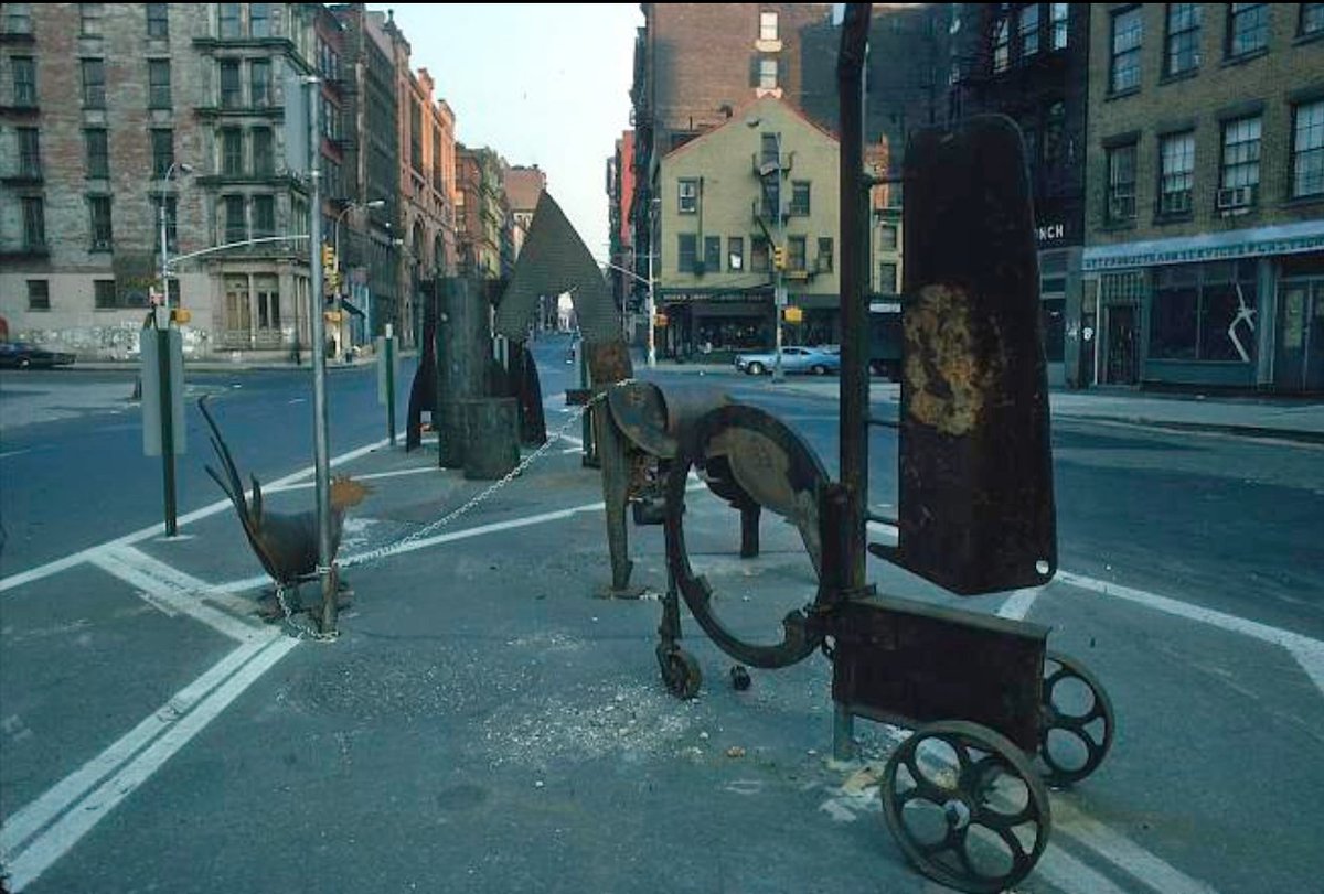 Welded sculptures by Bobby Bolles where Watts and Broome and West Broadway intersect, looking east. You can see the Broome Street Bar, where Bolles was a regular, in the background. (photo: Robin Forbes, Archives of American Art, 1975) #SoHomemory