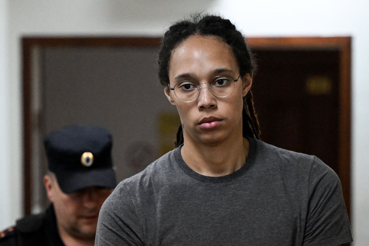 CBSNews's tweet photo. BREAKING: Brittney Griner sentenced to 9 years in Russian prison, as the U.S. urges Russia to accept a deal to release her. https://t.co/5ER8DSFcXu https://t.co/l4FeOaP4lB
