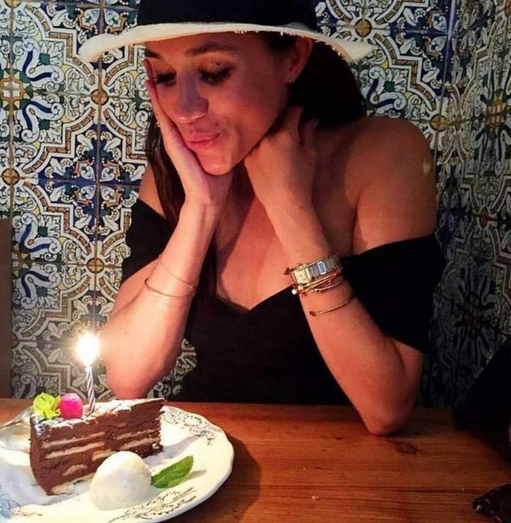  Happy birthday Meghan Markle. help us celebrate her. 