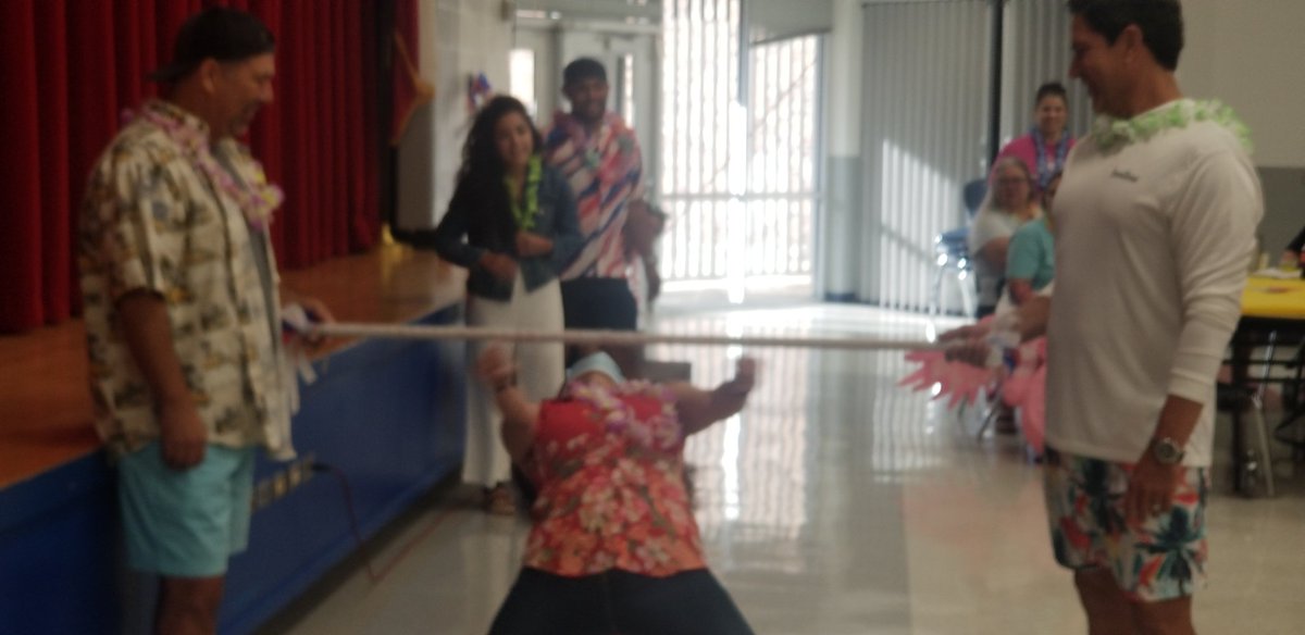 AMoradoAD's tweet photo. Rudder Retreat kicked off with a limbo dance off. #RudderRetreat @EarlRudderMS @engagewithMsZ @ https://t.co/pW1uR5gKpK