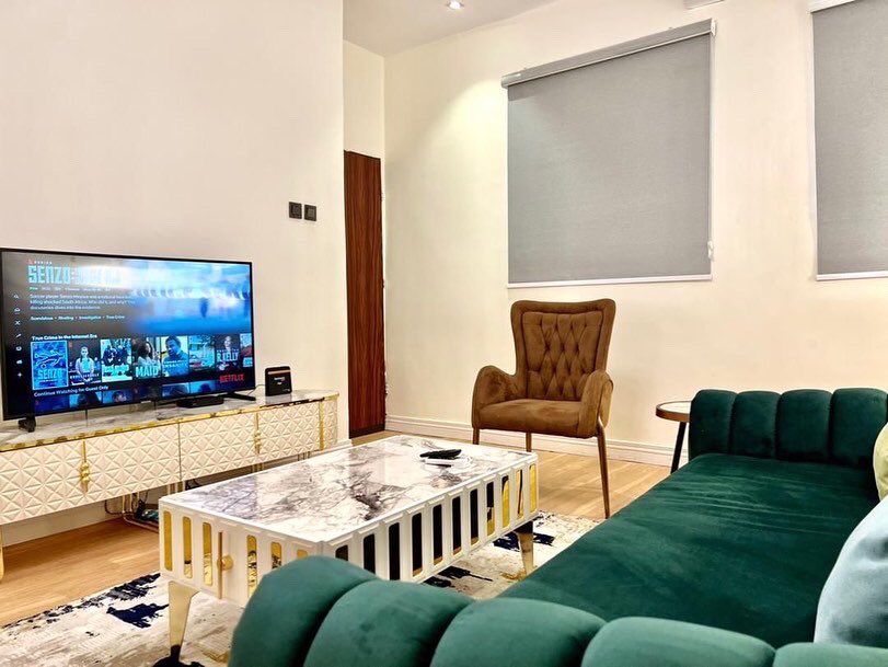 experience_DH's tweet photo. Looking for trendy short let apartment to have your weekend getaway?
Book our Luxury homes in Abuja.
Send us a Dm to book your stay!
#shortlethomes #shortletlekki #airbnb #explore #explorepage #abujaapartment #shortletsabuja #BBNajia #BigBrotherNaijaS7 https://t.co/fII90khIIo