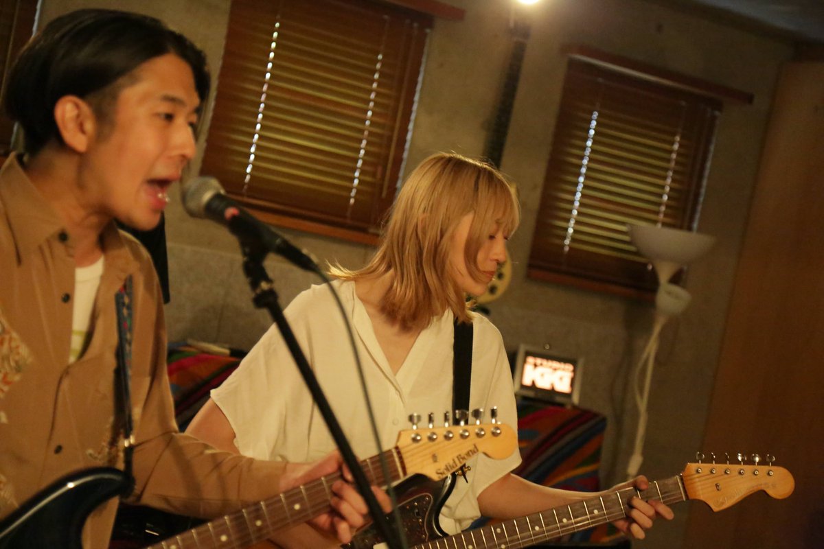 department2020's tweet photo. 【from Studio KiKi】
今月のゲストは
Fairy Brendaの澤竜次！
90'sオルタナの美味しい部分をふんだんに盛り込みつつ2022年仕様にアップデートした名曲！

#76 FAIRY BRENDA『いずれはサンシャイン with miida and The Department 』
https://t.co/u4cfRNBGXu https://t.co/fEcOBLTXid