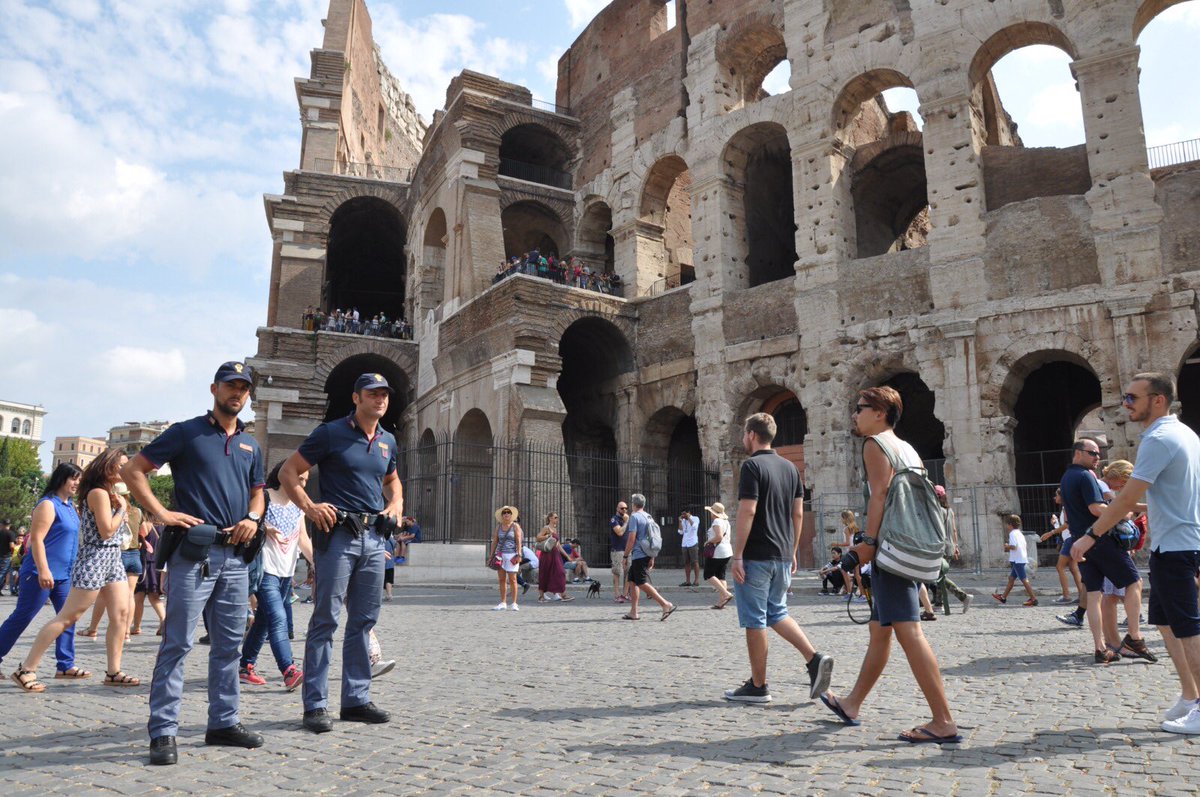 Prefettura di Roma (@prefettura_roma) on Twitter photo Ordine pubblico è anche tutela del patrimonio storico.Da giugno al <a href="/ParcoColosseo/">🏛 Colosseo • Foro Romano • Palatino</a> allontanati 200“saltafila”,2200 persone identificate,340.000 prodotti commerciali abusivi sequestrati: istituzioni locali, <a href="/MiC_Italia/">Ministero della Cultura</a> e FFOO, insieme per rendere sicura la bellezza di <a href="/Roma/">Roma</a>. Ordine pubblico è anche tutela del patrimonio storico.Da giugno al <a href="/ParcoColosseo/">🏛 Colosseo • Foro Romano • Palatino</a> allontanati 200“saltafila”,2200 persone identificate,340.000 prodotti commerciali abusivi sequestrati: istituzioni locali, <a href="/MiC_Italia/">Ministero della Cultura</a> e FFOO, insieme per rendere sicura la bellezza di <a href="/Roma/">Roma</a>.