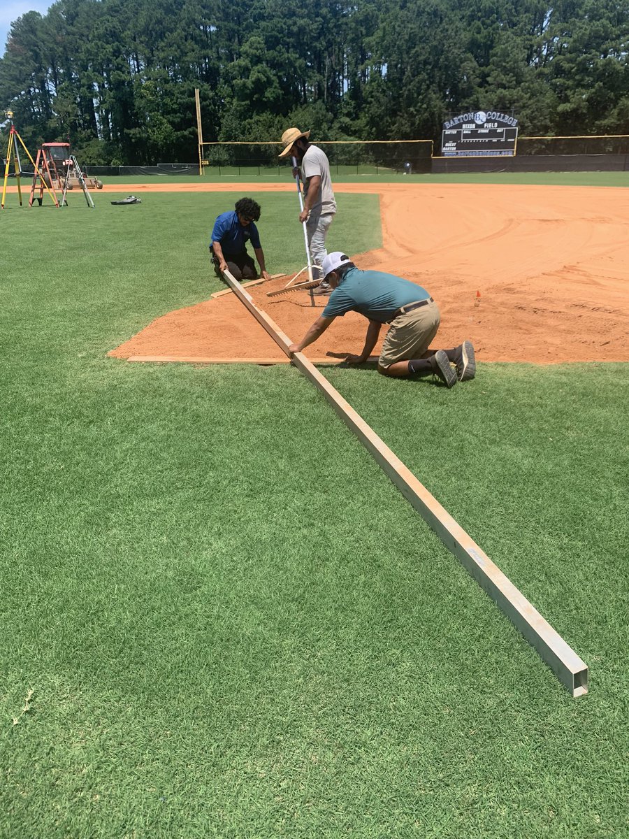 Keith7Gorman's tweet photo. Just when you think this surface can’t get any better… we bring in 80 tons of infield mix and a freagin laser (Austin Powers reference for non movie buffs)!!!! Awesome job by Eastern Turf Maintenance. Big thank you to all the donors who continue to support this program! https://t.co/ossSqrGtlX
