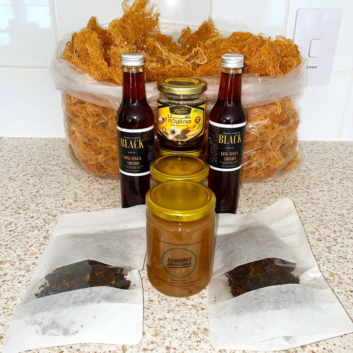 qualittygoods's tweet photo. BLACK SEED OIL &amp; HONEY 🍯 https://t.co/zevK4YZ8wT