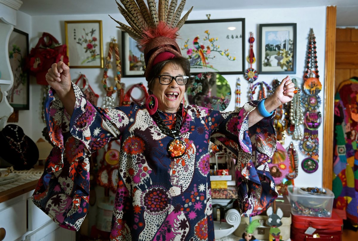 SilentShe's tweet image. Know an older woman of colour who has a positive story to tell about getting older ? Please ask them to check out: croneclub.org/blog/humanlibr… #FestivaloftheMind2022 #cronehumanlibrary #reframingageing image copyright of the legendary @LauraPagePhoto from her &apos;Hidden Depths&apos; expo 🙏