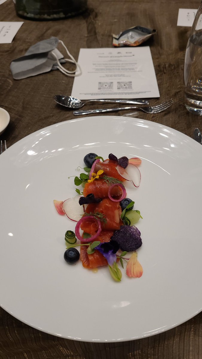 ColinFTownson's tweet photo. Course 1 - steel head salmon!
#flavoursofcanada https://t.co/e2kgtKuPXY