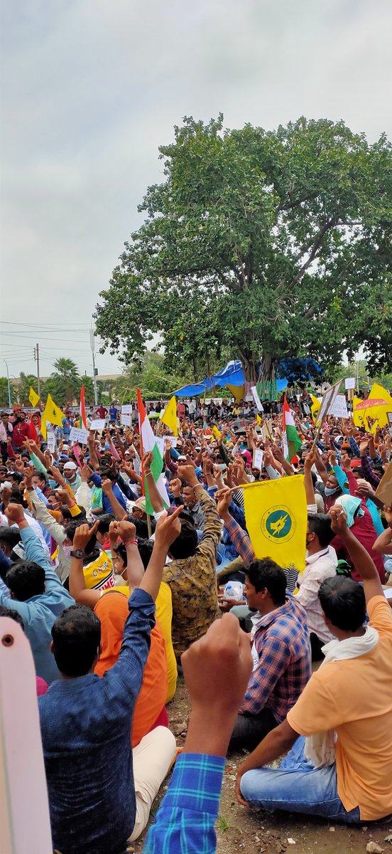 SurajBhanSahu7's tweet image. संविदा कर्मचारियों को नियमित करो हम अपना अधिकार मांगते नहीं किसी से भीख मांगते हमारी मांगे जायज है किसानों का कर्जा माफ हो गया विधायकों का वेतन बढ़ गया अनियमित कर्मचारियों के साथ कब होगा इंसाफ पूछता छः ग ? अपना वादा पूरा करो @bhupeshbaghel @News18CG @AAPChhattisgarh @RahulGandhi