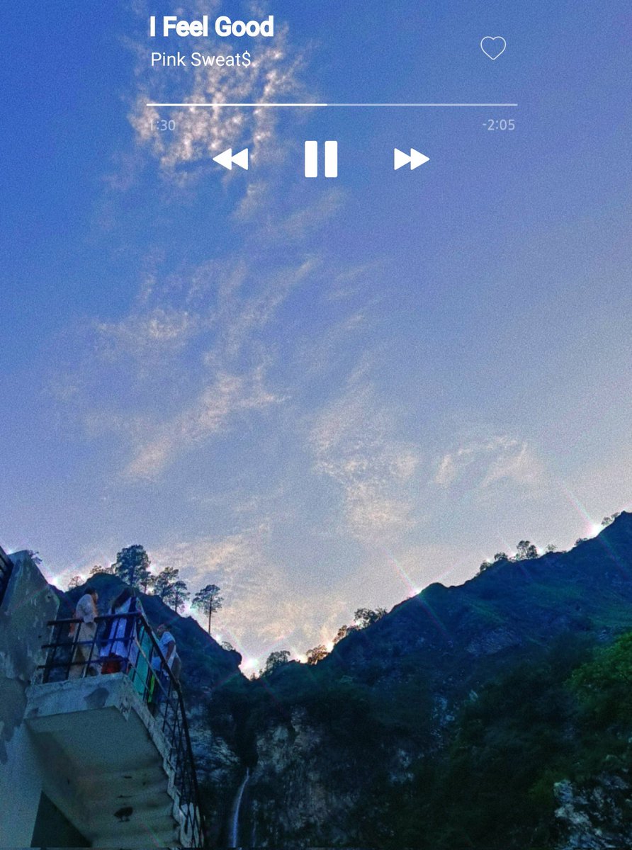 ShahnazShafi6's tweet photo. 💙☁️ https://t.co/dKKCC5lvvd