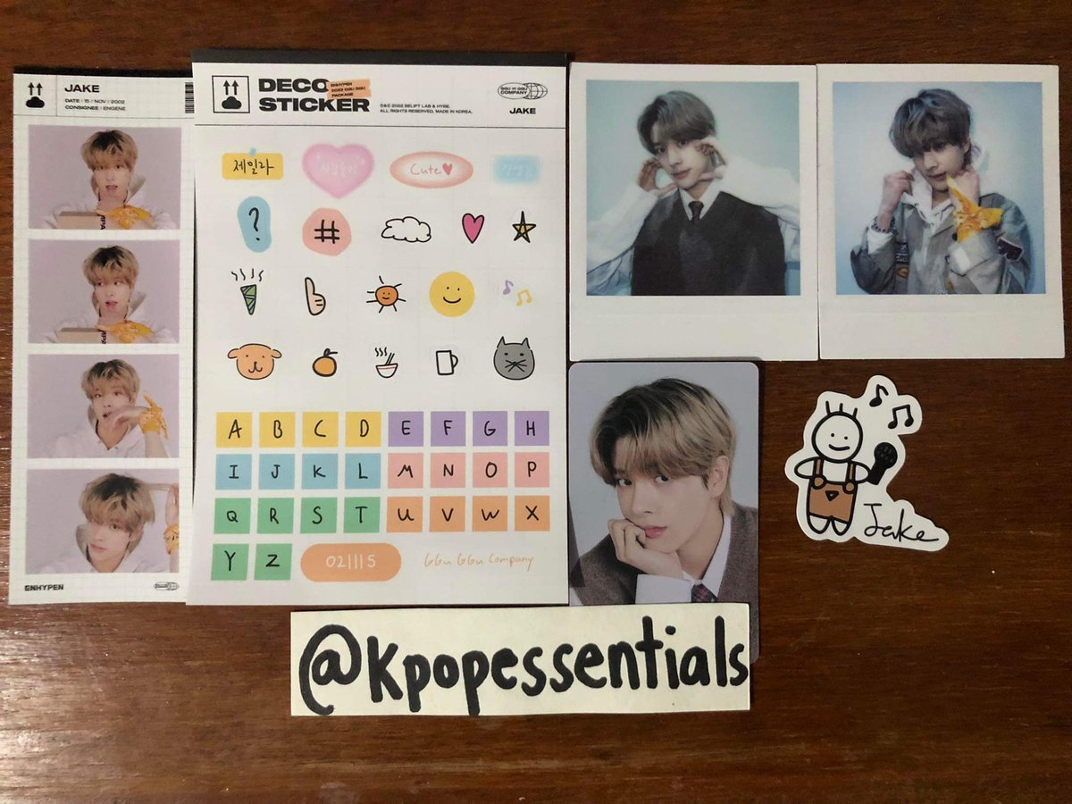 Kpop Essentials tweet media