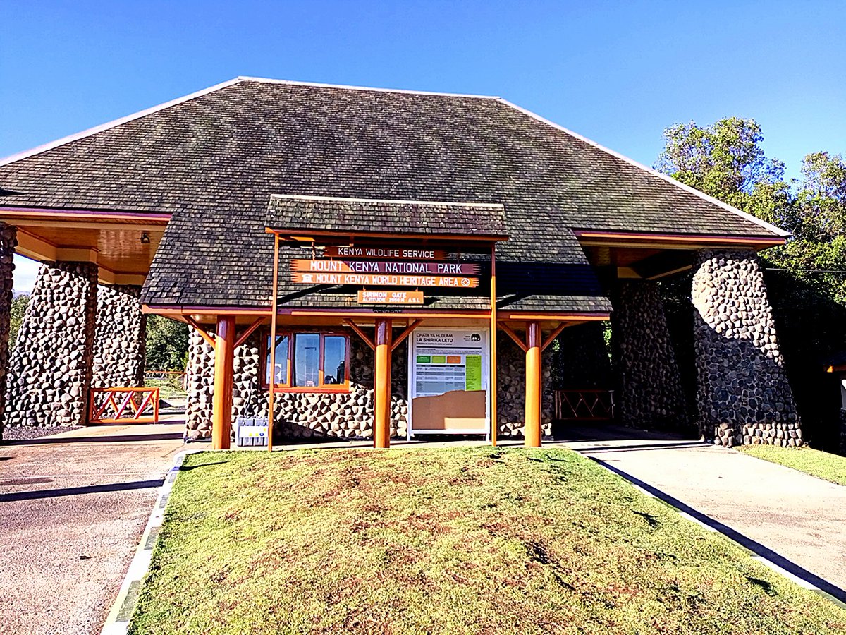 DustyRest's tweet photo. Conquer Mt. Kenya on a one day trek or a four days summit and get to traverse the Mountain's several natural features including lakes where hikers can fish just for fun and enjoy different vegetation along the way. Book with us now,
+254745682591
info@dustyrestsafarii.co.ke https://t.co/PJ2SeArr9Z