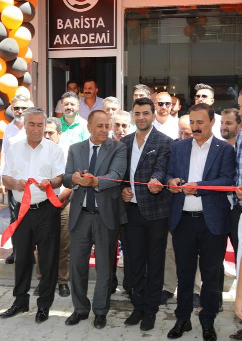 vanticborsa's tweet photo. Yönetim Kurulu Başkanımız Nayif Süer,  Yönetim Kurulu Üyesi Sn. Savaş  Bayram tarafından kurulan yeni  işyerinin
açılışına  katılarak, başarılar diledi.
@Nayifsuer https://t.co/TCcGy4qCSv
