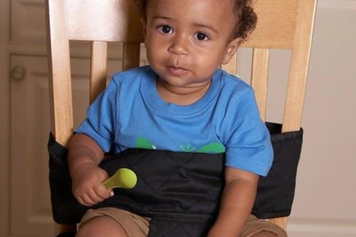 Fledglings's tweet photo. Whether you are out and about or staying at home with your child this summer, we have a range of products to help keep them safe.

Heading out? Visit our Out &amp; About Collection 👉https://t.co/GSl7bz7EfE

Staying in? Visit our Care &amp; Safety Collection 👉https://t.co/uznCFeVQaA https://t.co/VTh0fTjGNY