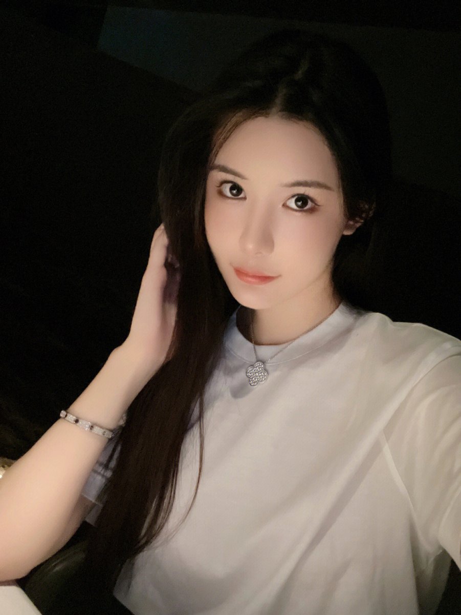 Lee tweet media