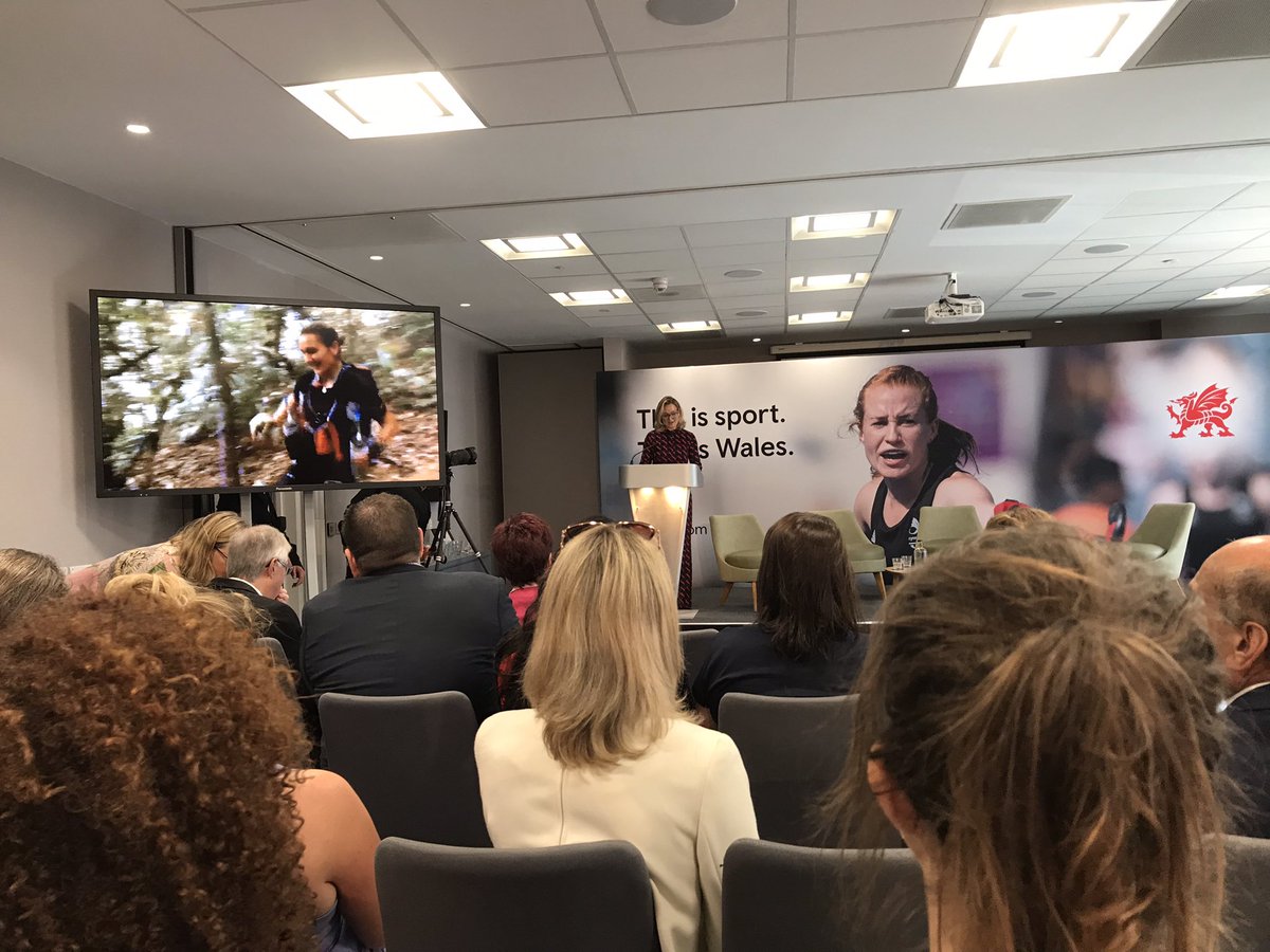 Fiona Reid 💜 tweet media