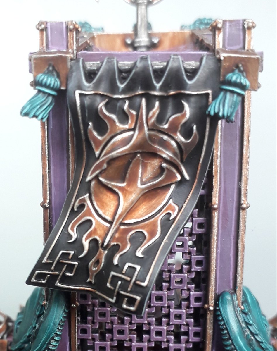 pe_painter's tweet photo. The Dragon Emperor pt.2
A few more detail shots to enjoy 🙃 #PaintingWarhammer #WarhammerCommunity #mesbg #easterlings #thegleaminghorde https://t.co/SfB5gNBEhM