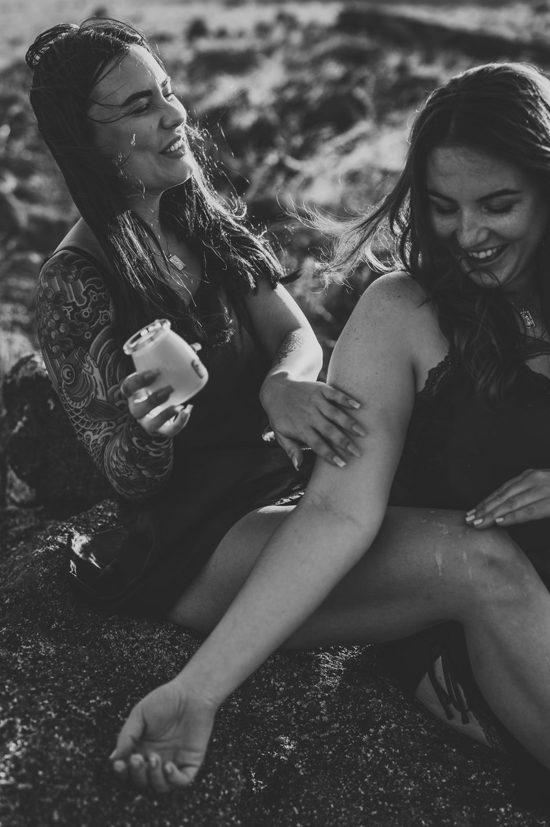 _girlsunhinged's tweet photo. So much for our sensual massage 😂😍
#BadDecisions #womenowned #smallbusiness #massage #candle #Australia https://t.co/pEpHtfqLTF