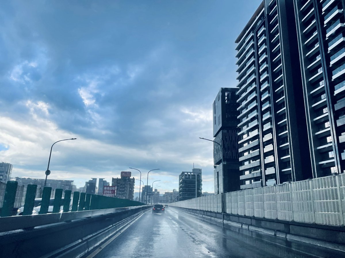 Yuwei's tweet photo. 臺北。我城 - 隨拍日記

Taipei, Taiwan - August 2022

#taipei #Taiwan #iphone12mini #iphonephotography #臺灣 #台北 https://t.co/olPNwGvFYH