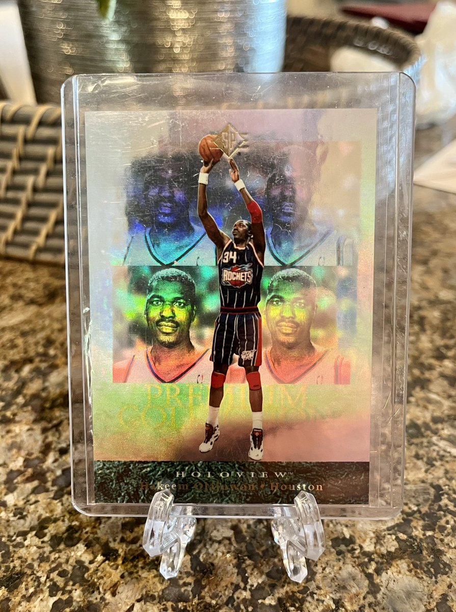 AkeemsDream94's tweet photo. Today’s entry in my Dream #asingleperday.
Like, share or comment and thanks for stopping by!
1995-96 SP Holoviews and Holoviews Die Cuts #PC14
1:7 and 1:76 packs
This 40 card insert set brings me back to my childhood collecting days. The nostalgia is strong with this card! https://t.co/UyFVG0AbX3