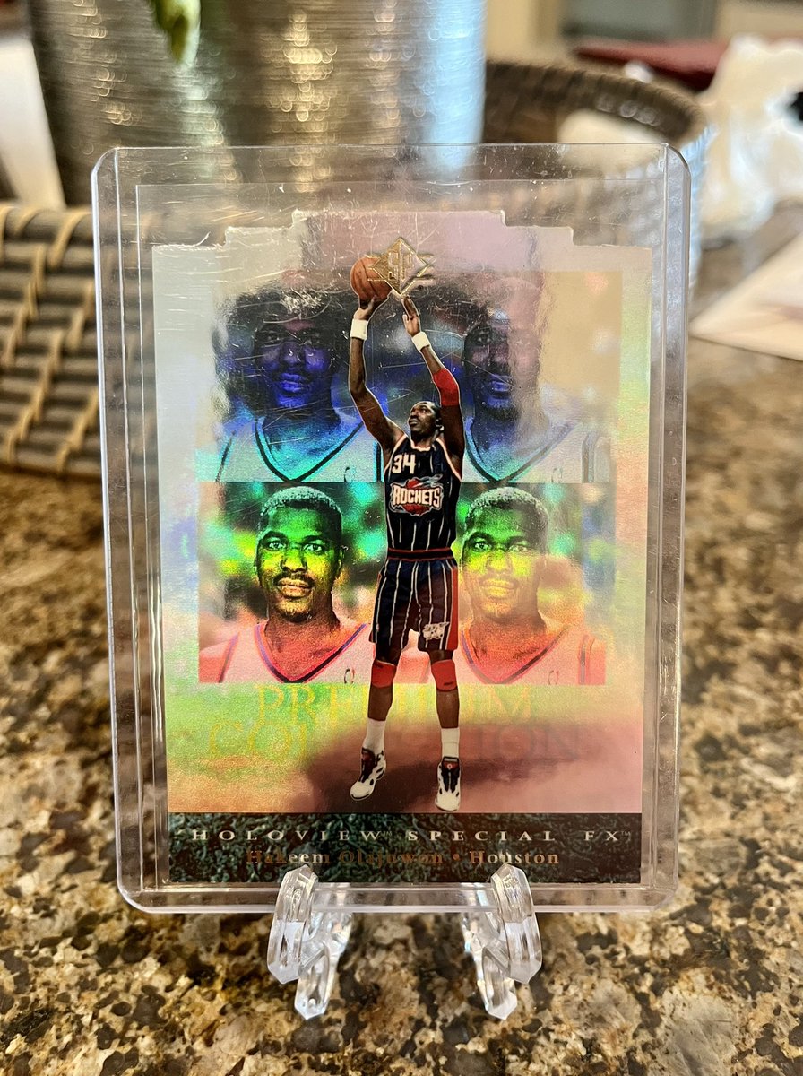 AkeemsDream94's tweet photo. Today’s entry in my Dream #asingleperday.
Like, share or comment and thanks for stopping by!
1995-96 SP Holoviews and Holoviews Die Cuts #PC14
1:7 and 1:76 packs
This 40 card insert set brings me back to my childhood collecting days. The nostalgia is strong with this card! https://t.co/UyFVG0AbX3