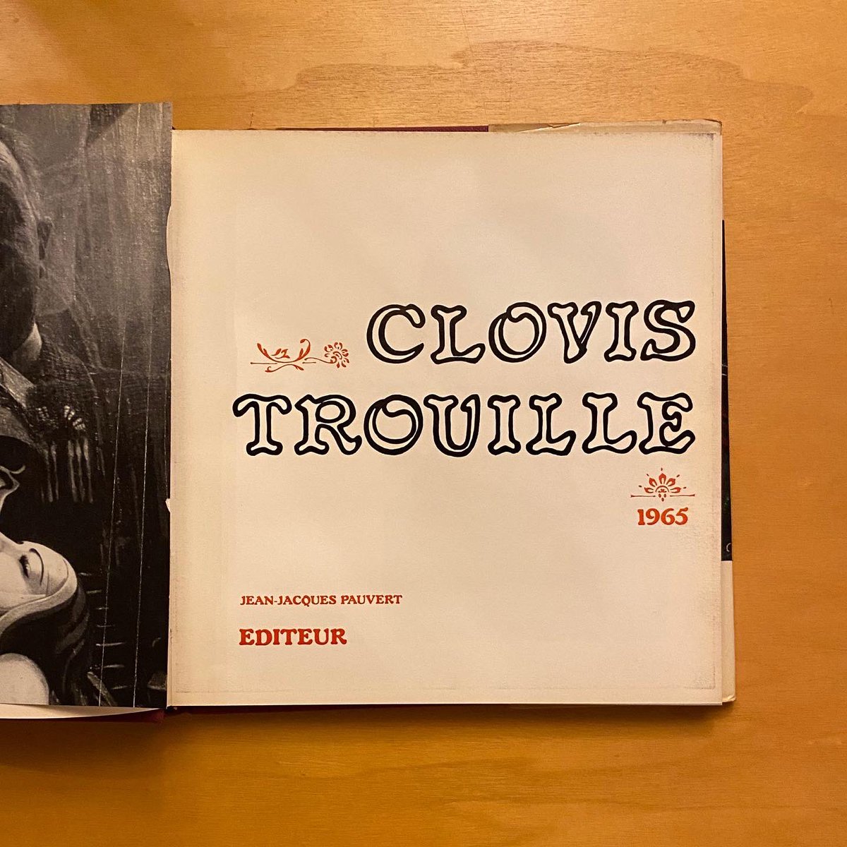 kekkozuke's tweet photo. <A Clovis Trouille qui peint avec des charbons ardents> 
Un jour, un jour, je veux accrocher sa peinture à l’huile dans ma chambre.
Oh ! Calcutta ! Calcutta!🤣

#clovistrouille #クロヴィストルイユ #jeanmarccampagne #jeanjacquespauvert  #surréalisme #surréaliste https://t.co/k5XtFY6sHZ