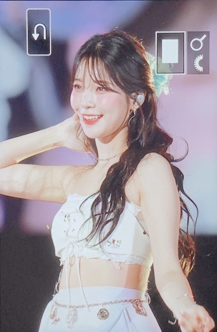 JIHEON_120's tweet photo. 220804 칸코레 프리뷰
일본에서도 대박나자👊🏻❣️
#fromis_9        #프로미스나인        #백지헌 https://t.co/X7V5AacVla