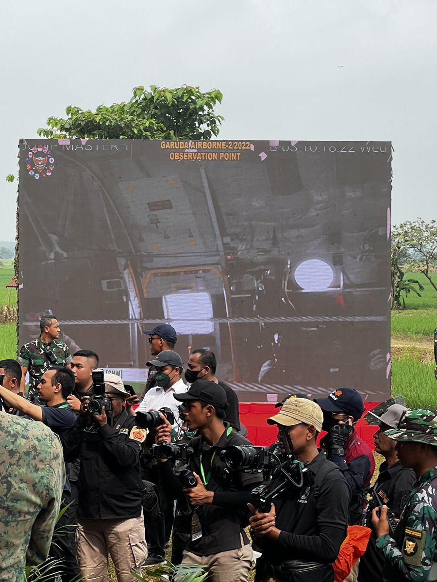 Yesterday I had the chance to participate to the opening ceremony of  #SuperGarudaShield 2022, in Batu Raja, South Sumatra, as a 🇫🇷 observer with @DA_FRA_Jakarta . Few pictures and videos of one of the major exercices in Southeast Asia.