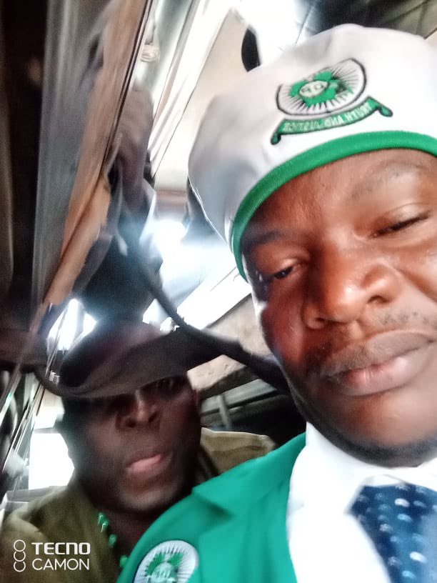 kamyakasozi's tweet photo. 4 DP leaders have been arrested at Pope Paul where as we make review of today’s disrupted DP meeting.
it is very unfortunate that our own have now resorted to persecuting DP members.
Am now following them up at Old Kla police where they are taken to record statements.
#SaveDP https://t.co/s5lgliuCy3