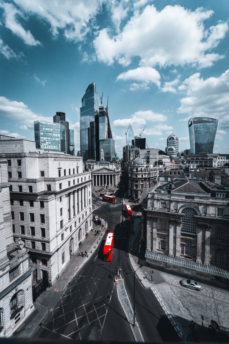 Finding new rooftops in the city. 

#london #architecturephotography