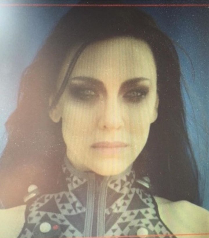 ElegantC29's tweet photo. Now, let's all bow down to Hela. The hottest and the Goddess of Death. https://t.co/s47SdeC2xD