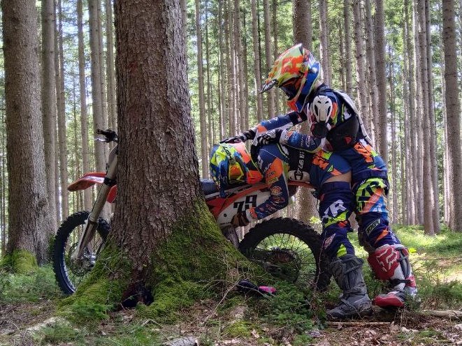 Servolite on Twitter: "wild nature😈 #mxgearfetish #gearfetish #gearhead #gear #mx #mxfetish #gay