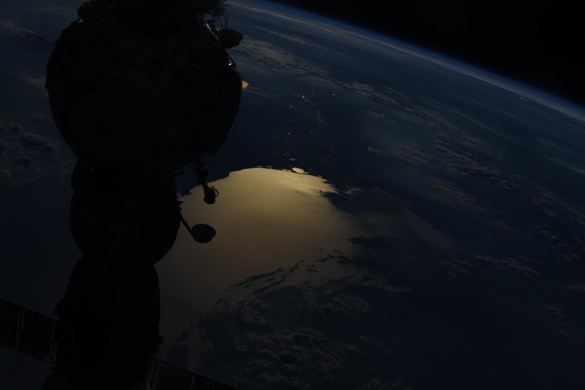 Hello Europe, ciao Italia! So strikingly beautiful last night in the golden evening light. How many lakes, rivers and seas can you recognise? #MissionMiverva