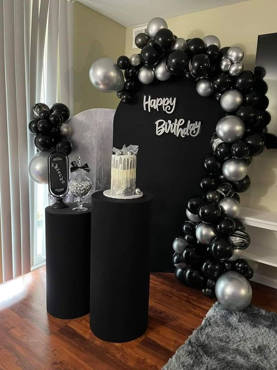 TaylorL39024670's tweet photo. my birthday instead in paris my friend on 21.08.2022 I would have 22old year #birthday #loveboy #Borne #BonjourTwitter #BOYSTORY #love https://t.co/EyVcUCryIe