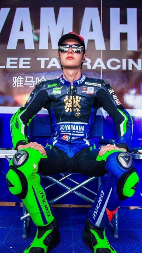 MOD0319's tweet photo. 💚HappyYiboDay 💚

เนื่องในวันที่ 5/8 วันเกิดชายป๋อ 25 ปี
💥แจกเสื้อ 3 รางวัล 💥
กติกา Ret+Followers(ถ้าใครใจดีอวยพรแล��แปะรูปชายป๋อที่หล่อที่สุด)
สุ่ม วันที่ 7/08 เวลา 3 ทุ่ม
💚🦁ไม่หยิกหลังชายป๋อและจ้านเกอนะคะ,เมนเดี่ยว,เมนคู่🐰❤
#25thwangyiboday #HappyYiboDay #Happy25thYiboday https://t.co/VUzBUqzSzs