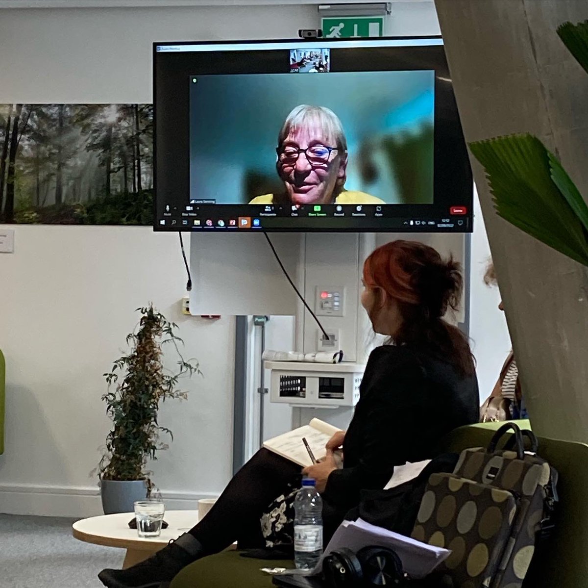 ArtAtYork's tweet photo. Fantastic to welcome 4 new contemporary artists in residence to @AnthropoceneBio @uniofyork! They will produce artwork corresponding with the current PhD research at the Centre.
Congratulations to
Amy Cutler 👏 
May Sumbwanyambe 👏 Laura Denning 👏
Julia Schauerman 👏 
#UoYArt https://t.co/mesJXubeQ4