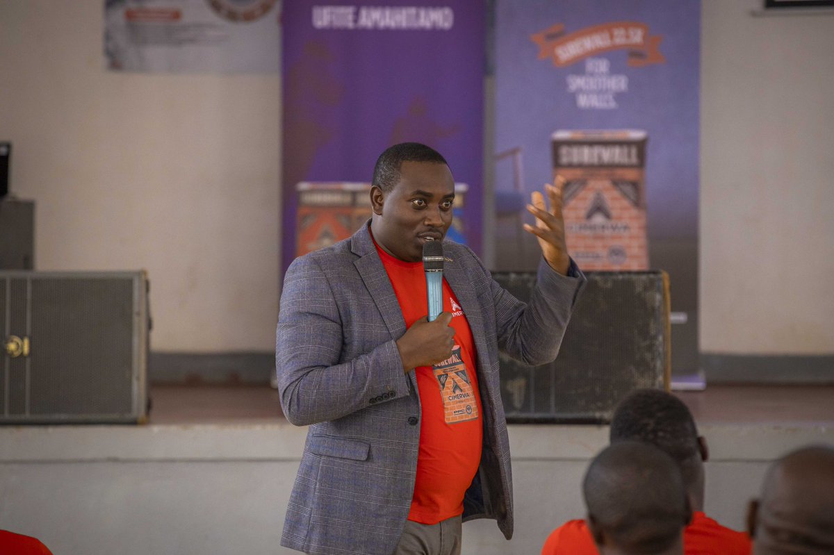 CimerwaPlc's tweet photo. Our sales engineer Damien Murwanashyaka taking us through #Surewall applications
#SureRange #StrengtheningRwanda https://t.co/lMYy27jAtA