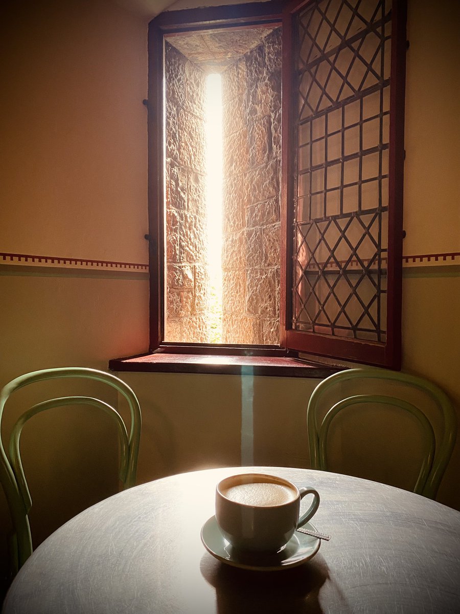 Juggling_Words's tweet photo. Beautiful spot for some reflection in a cosy corner cafe within Castell Coch - the red fairytale castle deep into the woods of Cardiff North. 🏰 

#CardiffMeanders #BespokeCastle 
#TheRedCastle #CastellCoch #LocalHistory #CoffeeCulture 
#Photography #ADayInTheLife https://t.co/EIoyuFflk1