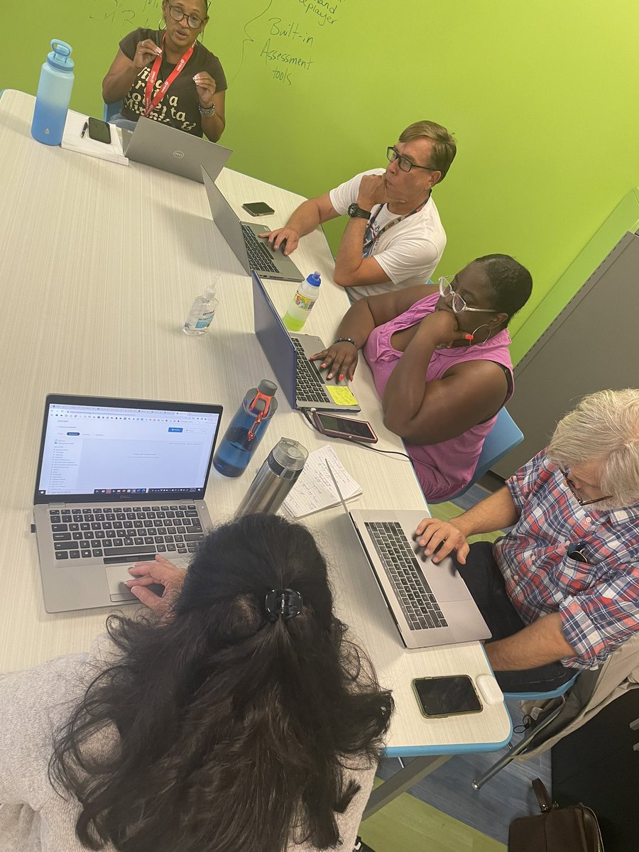 MarrieDuhart's tweet image. Leveraging Schoology Tools w/ CS teachers @MNPSLearningTec @ashmi2011 @VtheLearner