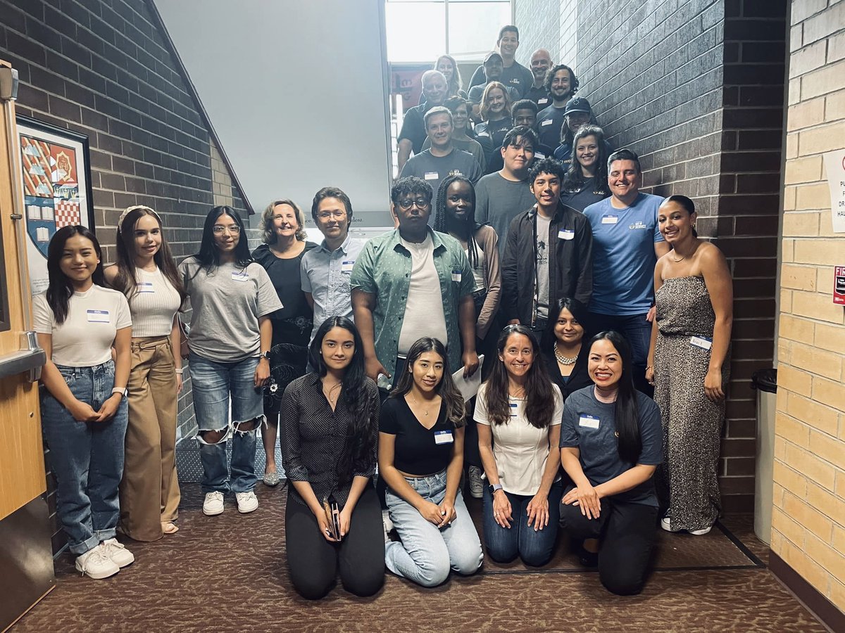 BHGHNetwork's tweet image. Boys Hope Girls Hope of Colorado teamed up with volunteers from @WestMonroe for a day of personal development which provided scholars and collegians with individualized career pathways insight, interview tips, and college internships! #summerprogramming #westmonroe