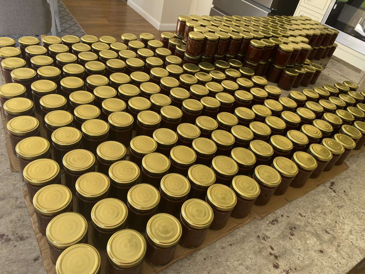 TheSmokeyCarter's tweet photo. 300 jars of Chipotle &amp; Bourbon BBQ Sauce smashed out today! The sauce where it all began! #saucelife #rublife https://t.co/yF2BEjGAZy
