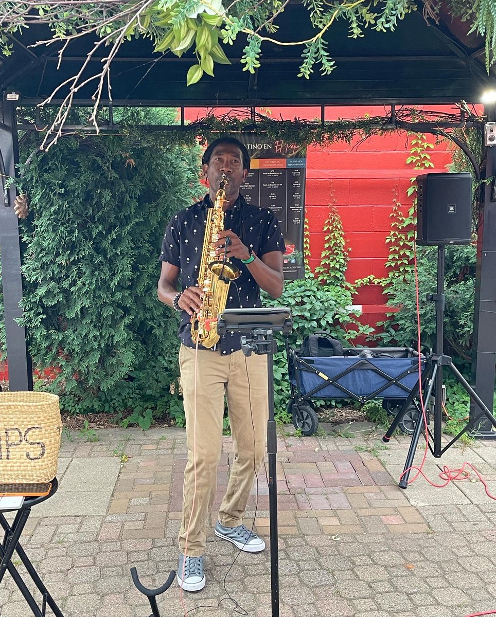 ELBURRITOM's tweet photo. Patio time! ๐ฎ ๐บ ๐๐พ ๐๐
๐ Thursday night #Bikernight
๐ Friday night @yuniorsaxo with ๐ท & tracks ๐ถ 6:30-8:30 pm
๐ Saturday night @djthelenjr40 6:30-8:30 pm DJ the DJ!
๐ถ๐๐๐ผ Patio nights are the best! Food, drink and music! @MilissaMN
#Mexicanfood
#DineSaintPaul https://t.co/Eah7R9SIAi