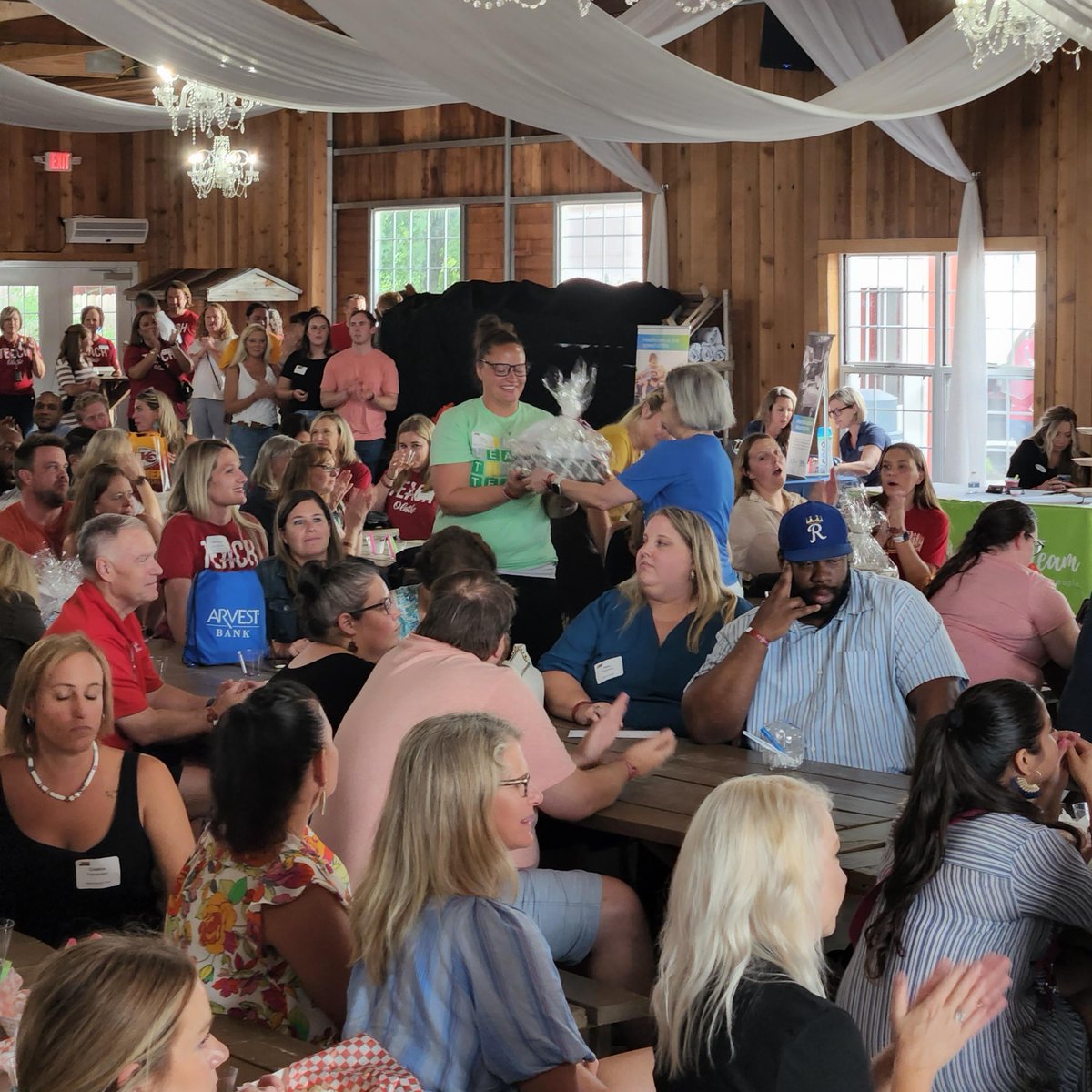 OPSF233's tweet photo. Yesterday we welcomed new Olathe educators to our school district with a fun-filled evening of food, live music, and raffle prizes! We thank our new educators for their awesome commitment to Olathe students.
Welcome to Olathe Public Schools!
#meetingtheneed #OPSforTheirSuccess https://t.co/8KcyjQPUEh