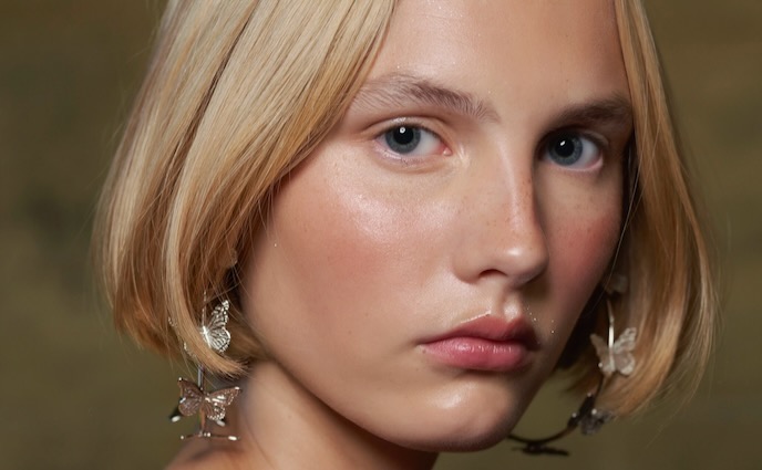 Makeup setting sprays are a must in your summer arsenal. #makeup #settingspray #summer 
totalbeauty.com/content/slides…