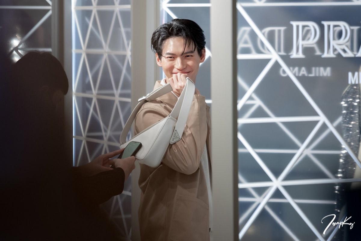 iampk_z's tweet photo. อยากให้รู้ไว้ว่าวันนี้ฉันทำเต็มที่แล้ว 😭😭😭
#winmetawin #snowballpower #PradaShine https://t.co/V8Q7HUNlnb