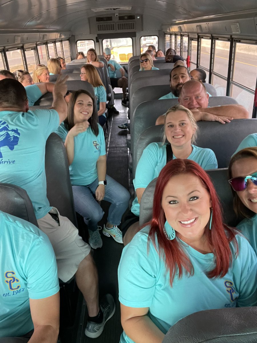 Coach Lengyel is showing off our Rise and Thrive! 🚌🦬🚌 <a href="/SCUCISD/">SchertzCiboloUC ISD</a> <a href="/scbuffalostrong/">Clemens Athletics</a>