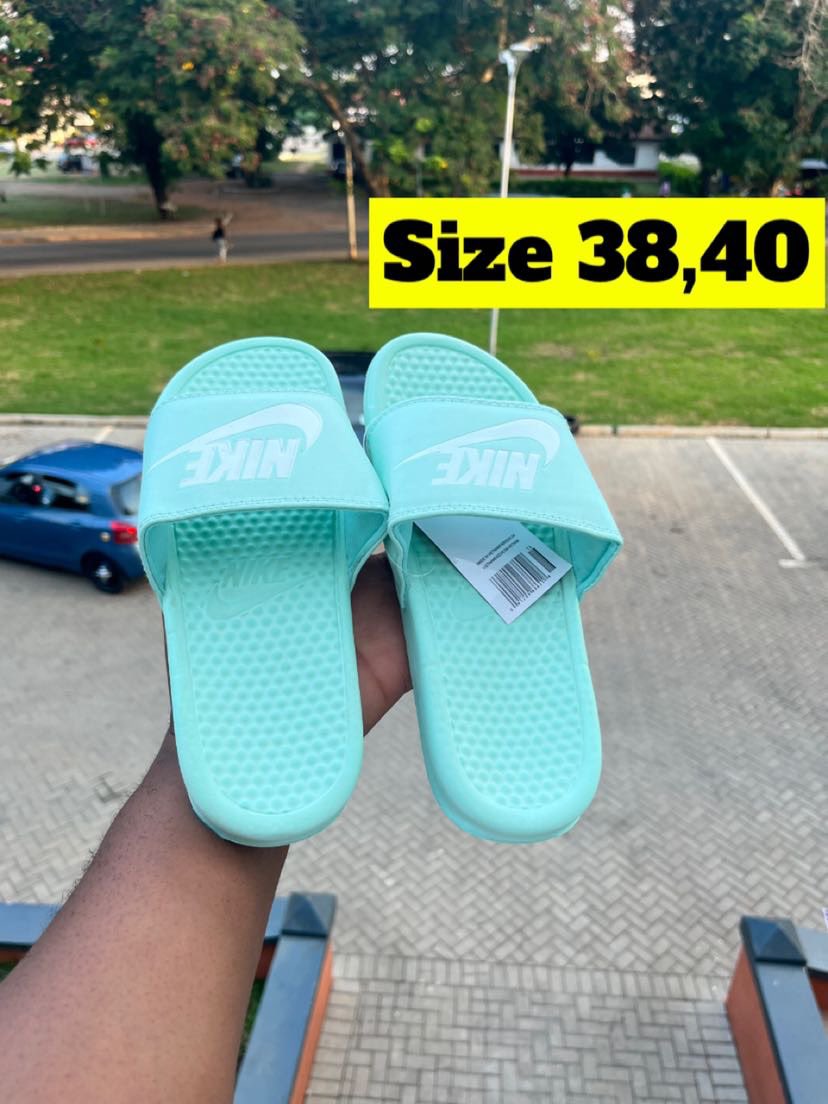 thehstore_gh's tweet photo. 100cedis

Kindly rt. https://t.co/se9oKGL44k