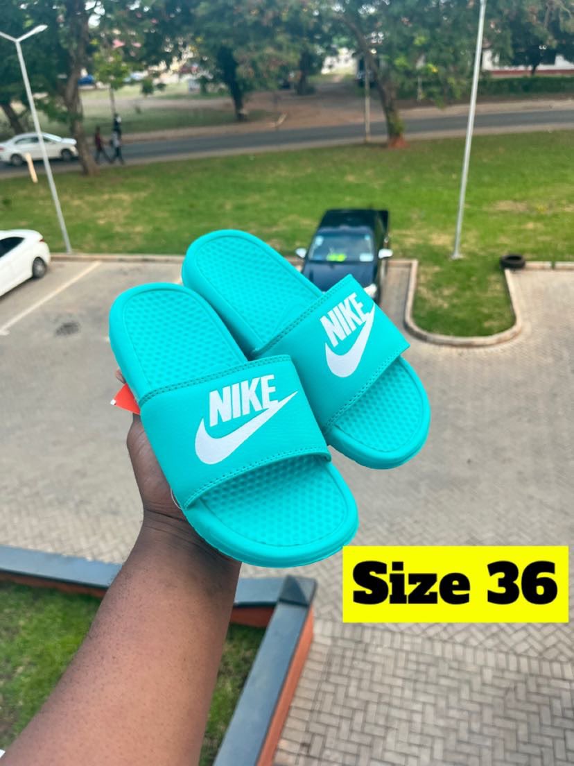 thehstore_gh's tweet photo. 100cedis

Kindly rt. https://t.co/se9oKGL44k